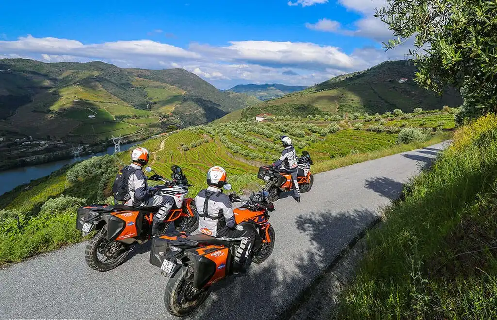 Top 10 Expert Motorbike Travel Tips for the Ultimate Road Adventure